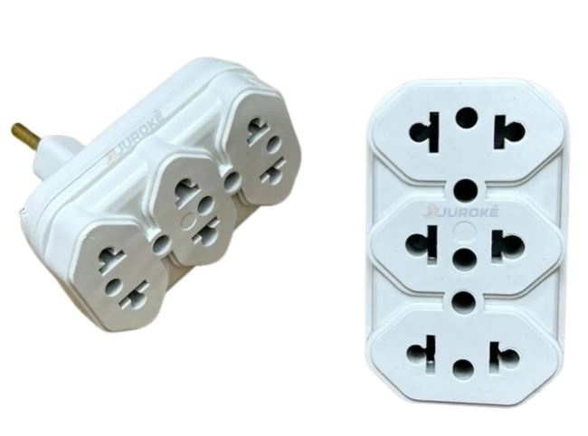 b722ac42-58a9-4f46-9c3f-76044a988af5 PINO TE ADAPTADOR LATERAL 3 SAIDAS 10/20A 2P+T BENJAMIM