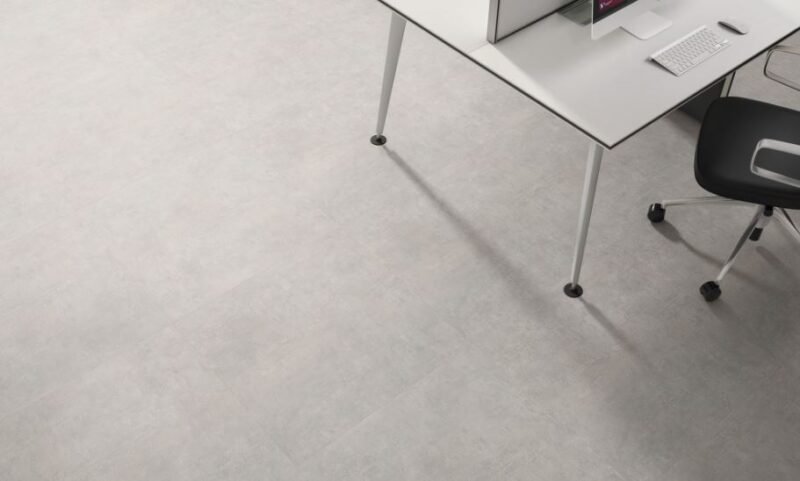 aeb9bf20-87d8-4ce6-9a36-4328f1971df8 PORCELANATO ACETINADO 72X72 RT HD METROPOLE CEMENT VIA ROSA (2,59)