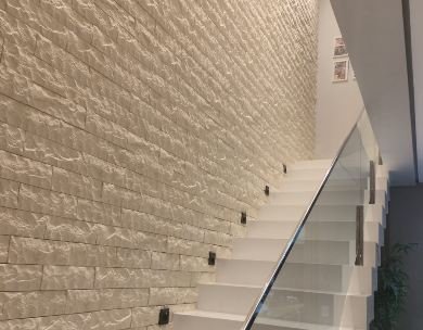 e5ec69d6-351b-4ee3-936c-7aaef9a22e19 REVESTIMENTO CIMENTICIO 30X10 15MM AREIA ROCKFACE ARTESANAL (35 UN/M2)